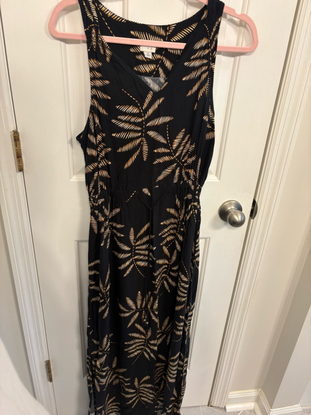 a new day Black Sleeveless Maxi Dress with Leaf Print